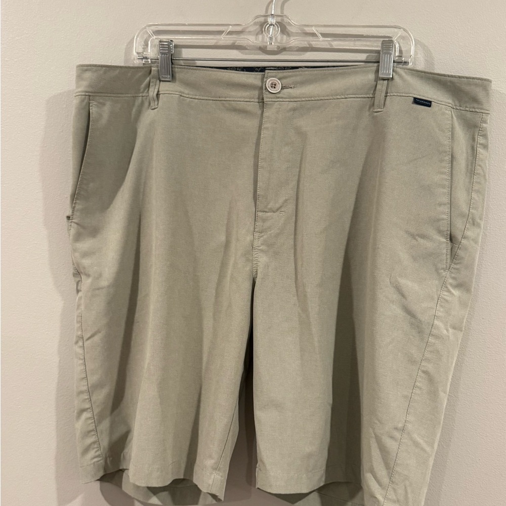 7 Diamonds Shorts Men’s 40 Performance Shorts Khaki Beige Casual Golf Shorts